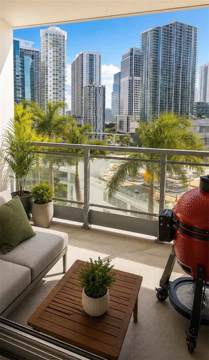 90 Southwest 3rd Street, Unit 1413 Miami, FL 33130 - Photo 6 of 8