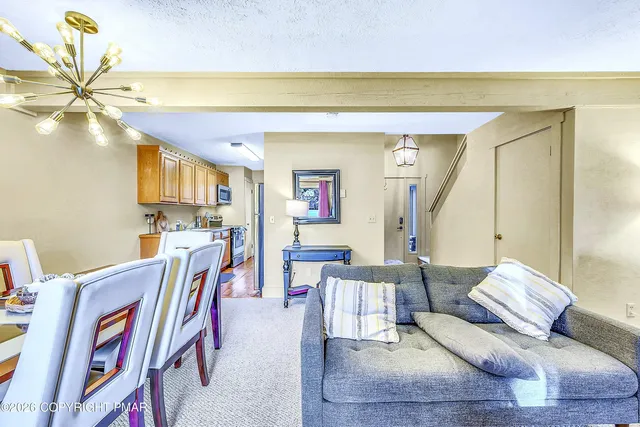 $222,900 | 188 Snow Ridge Cir Lake, Lake Harmony, PA 18624