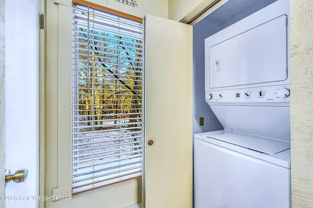 $222,900 | 188 Snow Ridge Cir Lake, Lake Harmony, PA 18624