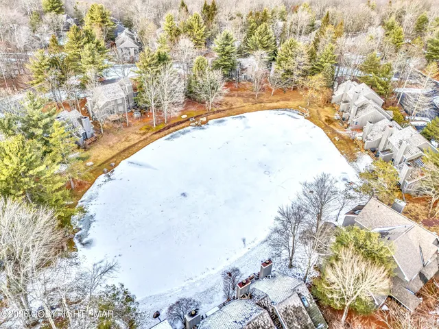 $222,900 | 188 Snow Ridge Cir Lake, Lake Harmony, PA 18624