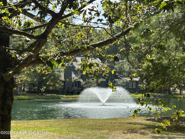 $222,900 | 188 Snow Ridge Cir Lake, Lake Harmony, PA 18624