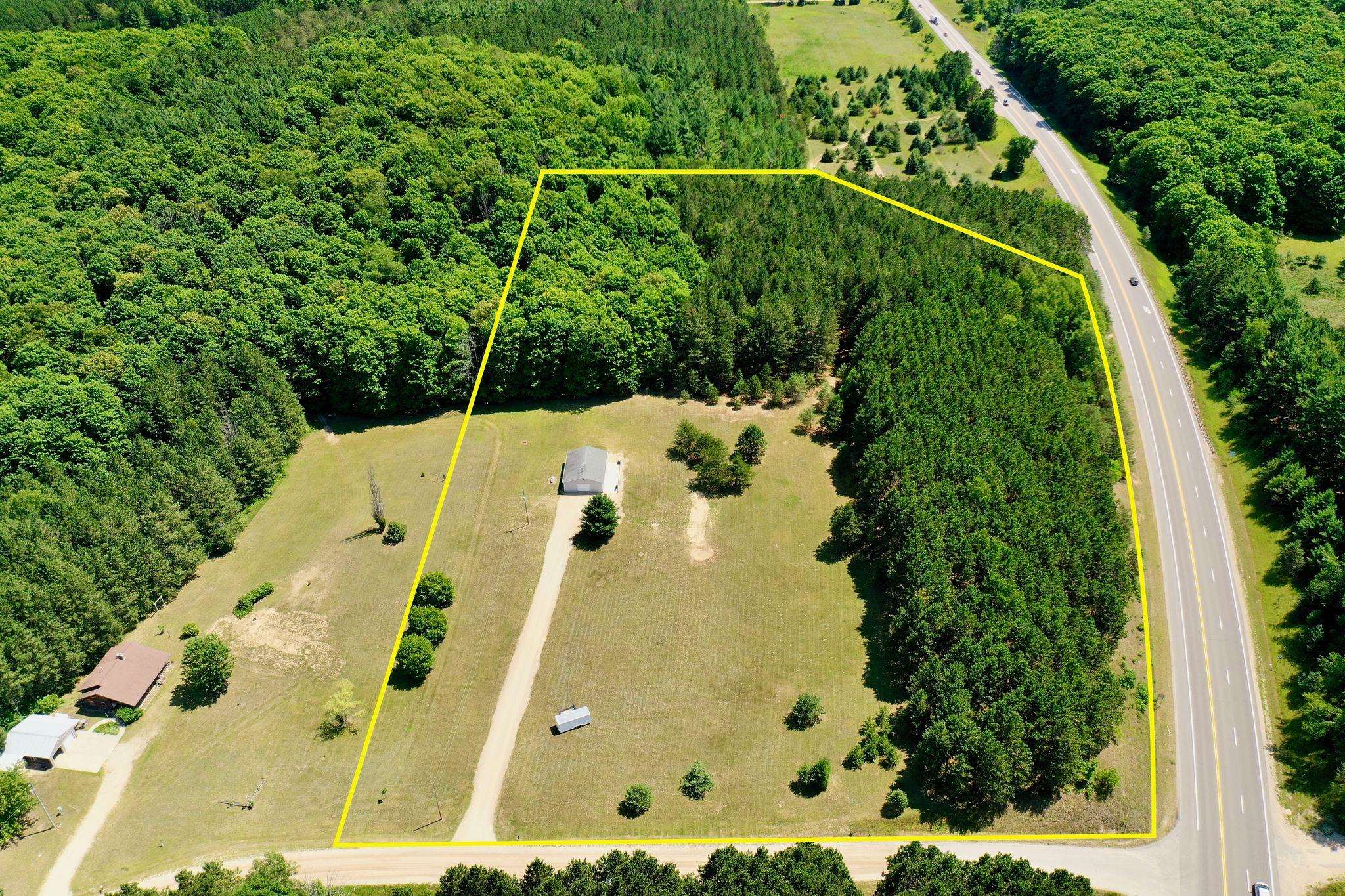 3114 North 17 Road Mesick, MI 49668 - Photo 2 of 22 1902805-1.JPG