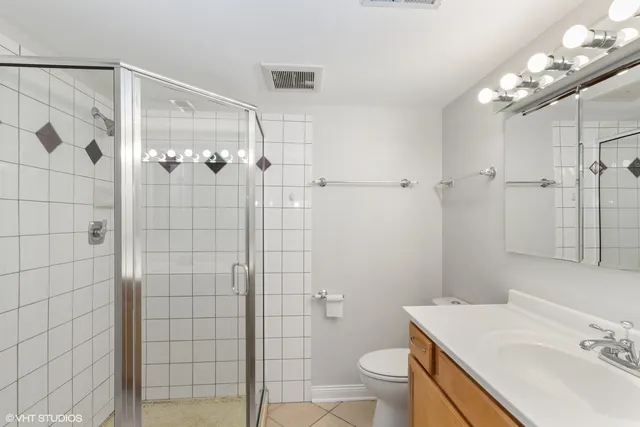 $1,950 | 1295 North Sterling Avenue, Unit 104, Palatine, IL 60067