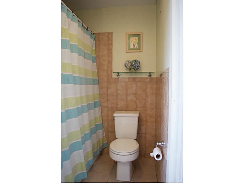 106 Overhill Road Providence, RI 02906 - Photo 20 of 25 Bathroom.