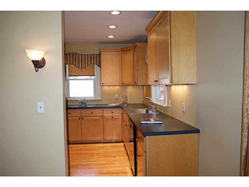 106 Overhill Road Providence, RI 02906 - Photo 9 of 25 Kitchen.