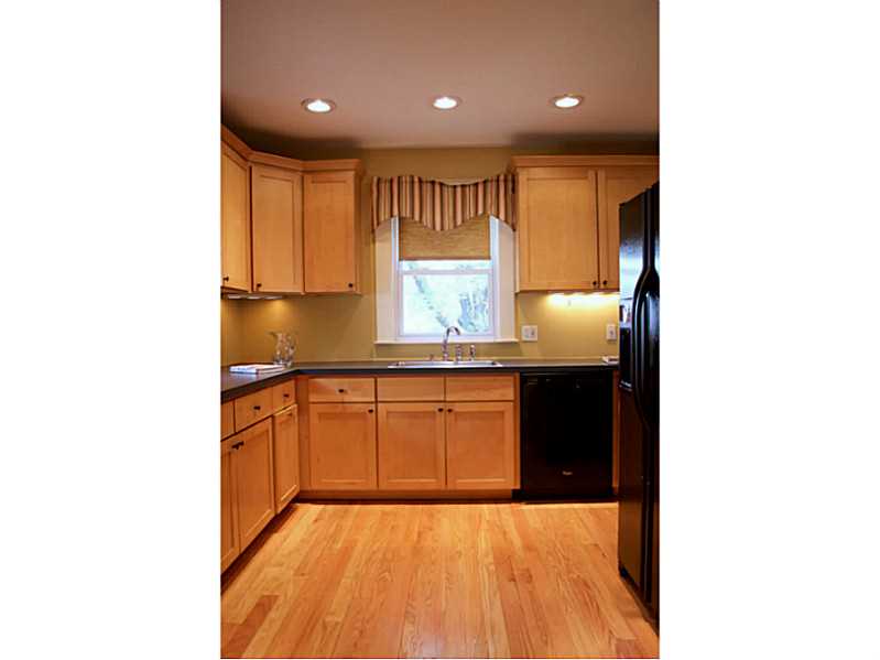 106 Overhill Road Providence, RI 02906 - Photo 10 of 25 Kitchen.