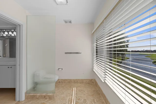 $549,000 | 2435 Presidential Way, Unit E, West Palm Beach, FL 33401