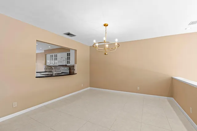 $549,000 | 2435 Presidential Way, Unit E, West Palm Beach, FL 33401