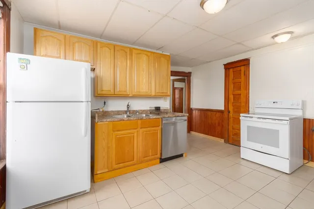 $2,350 | 14 Perkins Street, Unit 2, Worcester, MA 01605