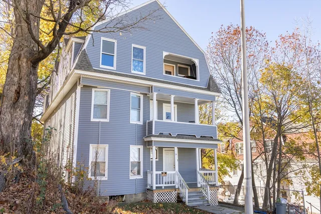 $2,350 | 14 Perkins Street, Unit 2, Worcester, MA 01605