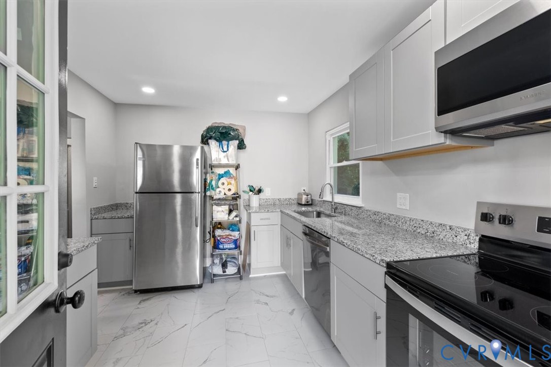 2459 Osborne Road Chester, VA 23831 - Photo 6 of 18