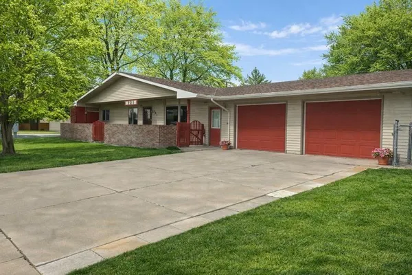 $250,000 | 721 West 33rd Street, Scottsbluff, NE 69361