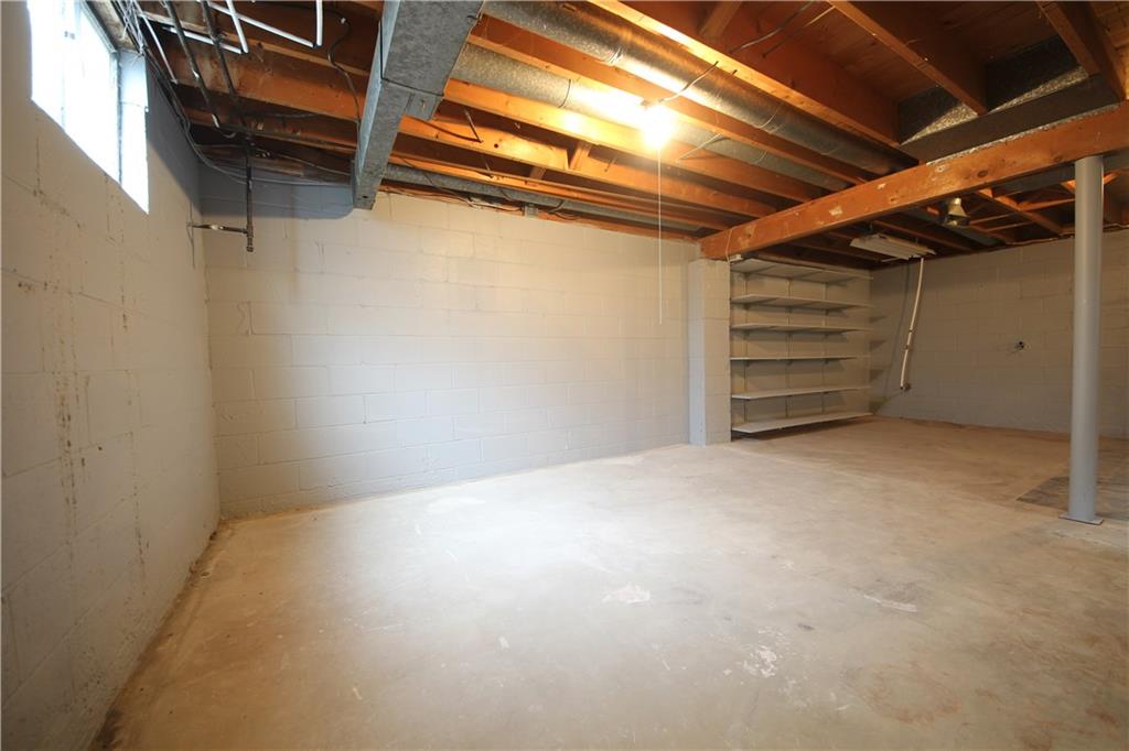 176 North Post Road Indianapolis, IN 46219 - Photo 13 of 15 Gallery Image 13