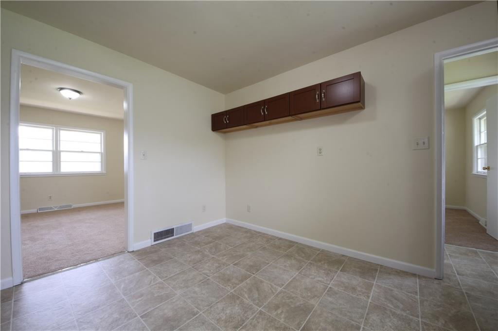 176 North Post Road Indianapolis, IN 46219 - Photo 5 of 15 Gallery Image 5