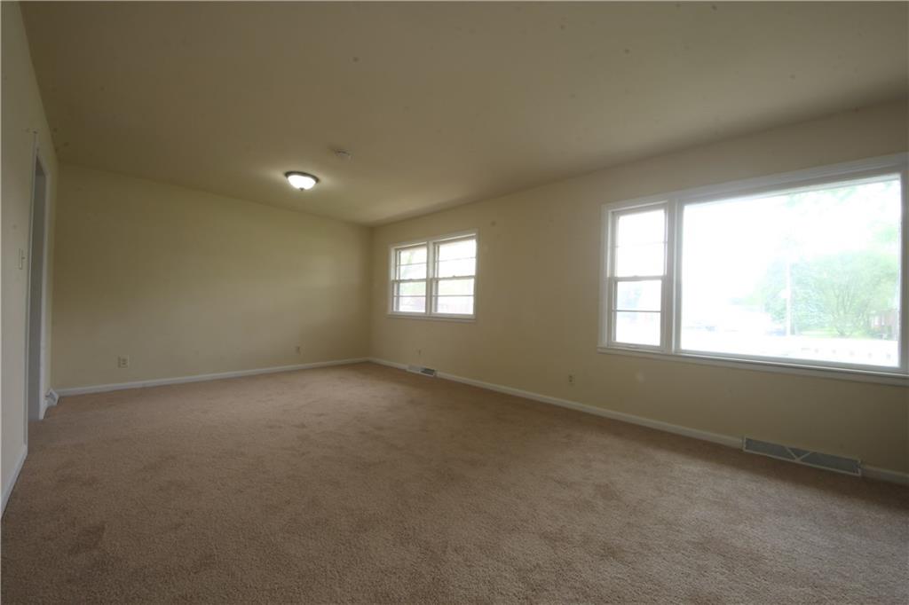 176 North Post Road Indianapolis, IN 46219 - Photo 9 of 15 Gallery Image 9
