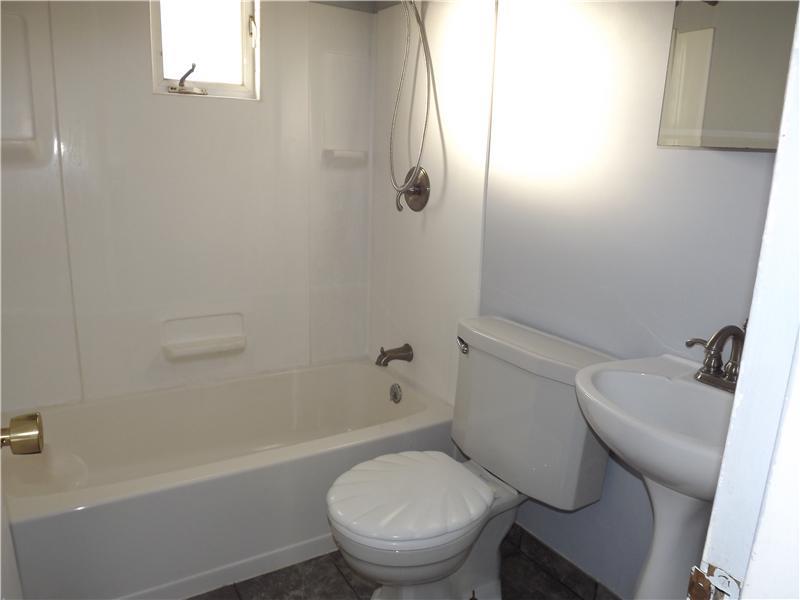 3619 Willett Road Baldwin, PA 15227 - Photo 4 of 10 Full Bath.
