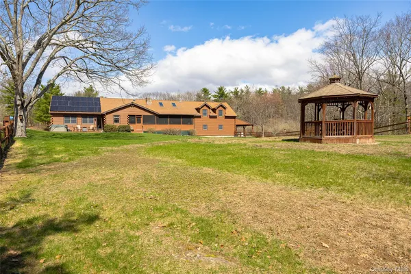 $925,000 | 119 Becker Hill Road, Red Hook, NY 12571