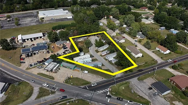 $280,000 | 317 East Hale Lake Road, Warrensburg, MO 64093