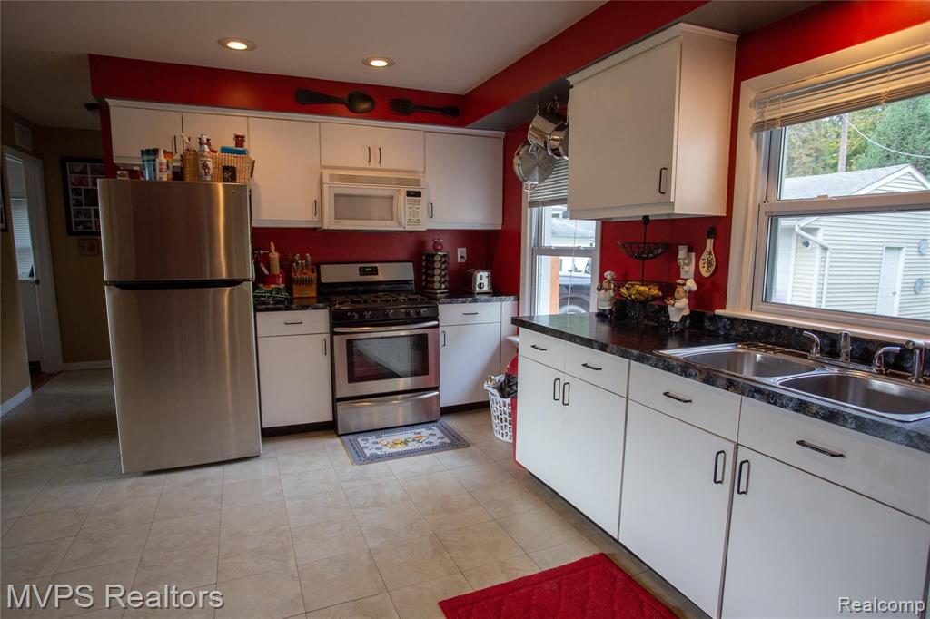 46253 Sugarbush Road Chesterfield, MI 48047 - Photo 5 of 11