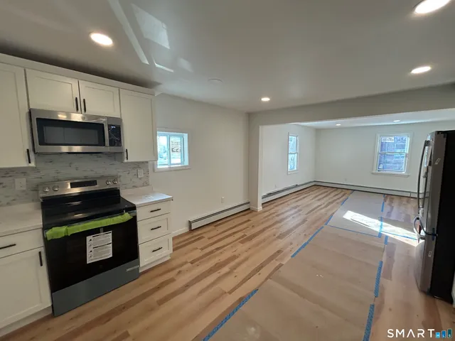 $2,700 | 95 Cedar Street, Unit 2, Manchester, CT 06040