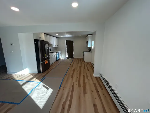 $2,700 | 95 Cedar Street, Unit 2, Manchester, CT 06040