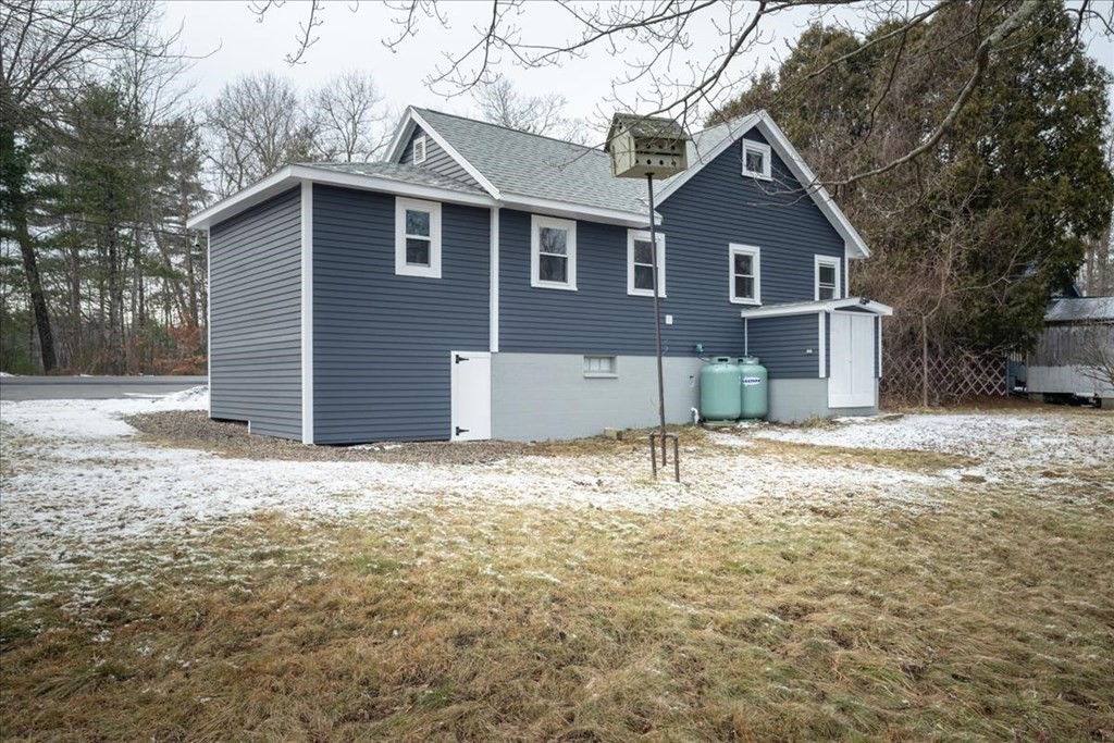 136 Kimball Road Amesbury, MA 01913 - Photo 6 of 24