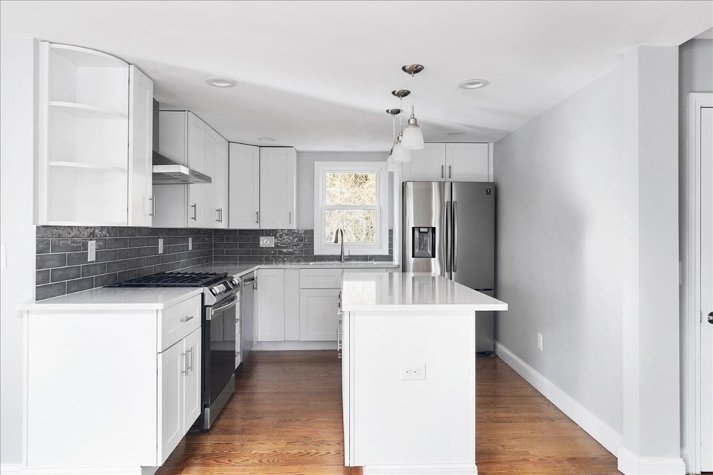 136 Kimball Road Amesbury, MA 01913 - Photo 9 of 24