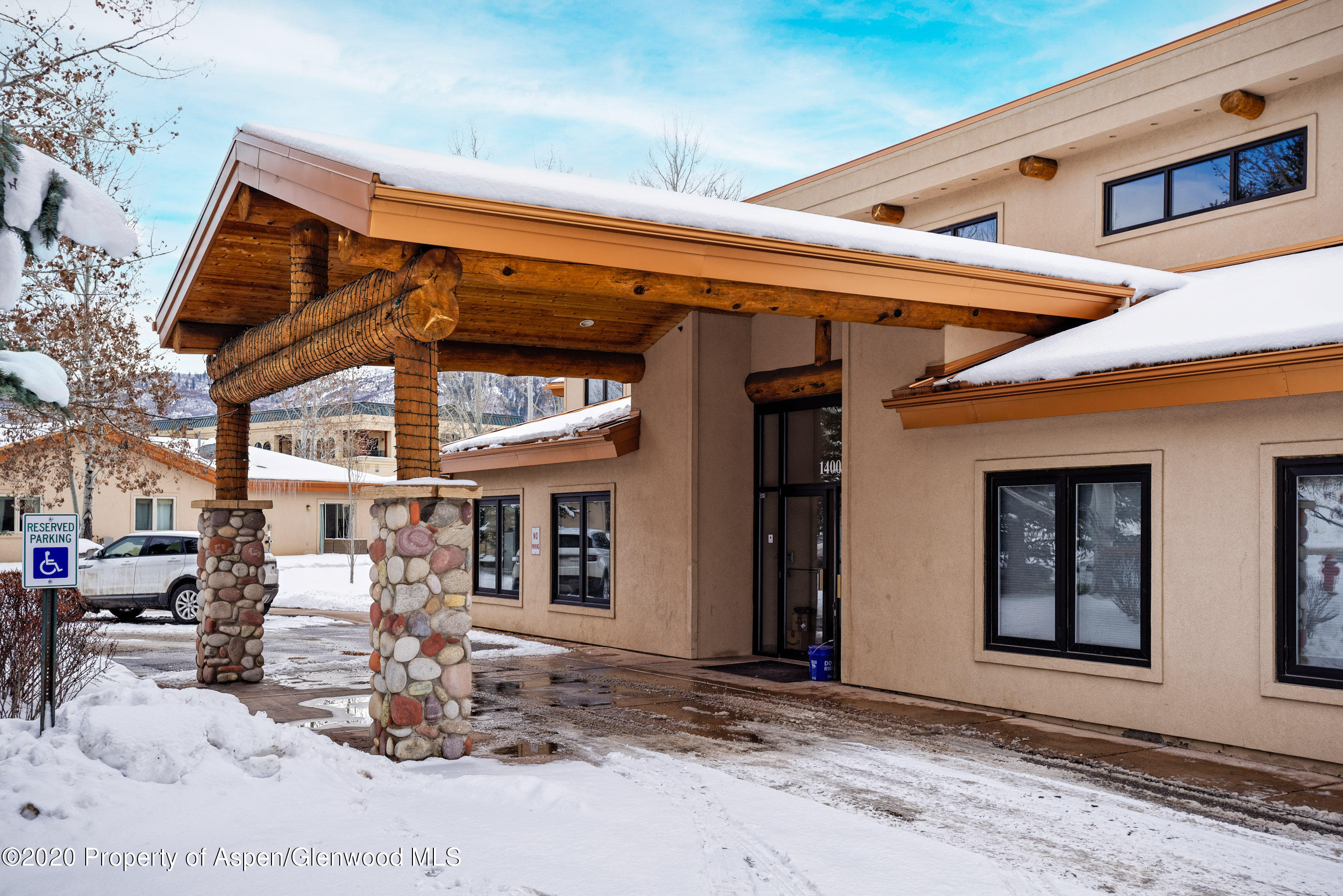 1400 East Valley Road, Unit 112 Basalt, CO 81621 - Photo 2 of 19 1400EValleyRd#112_DASH_20121819