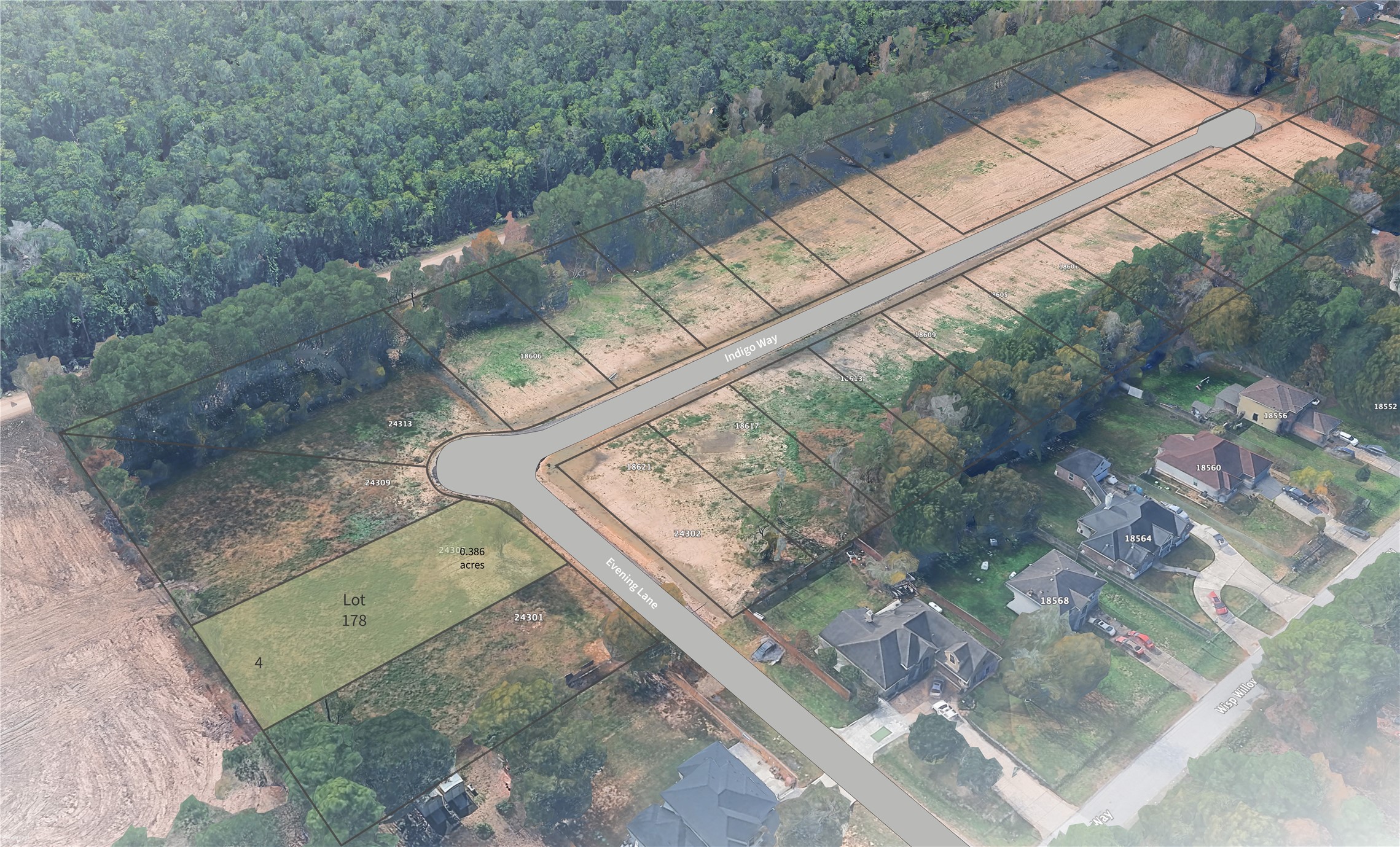 a view of a yard with a sitting area