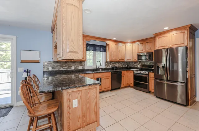 $695,000 | 82 Hansonville Road, Rochester, NH 03839