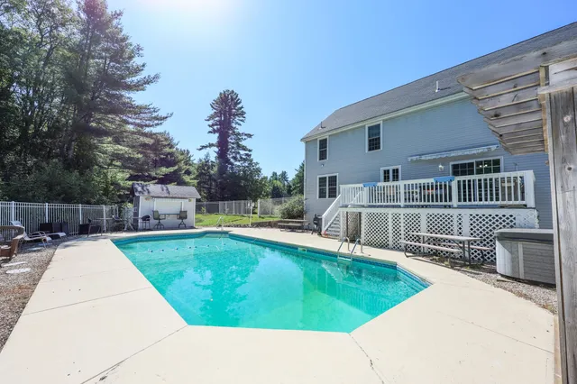 $695,000 | 82 Hansonville Road, Rochester, NH 03839