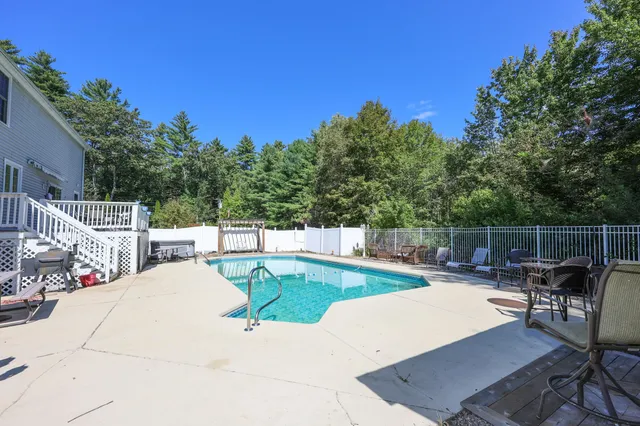 $695,000 | 82 Hansonville Road, Rochester, NH 03839