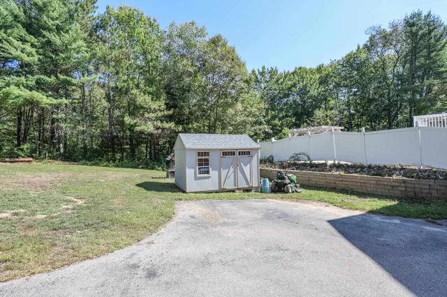 $695,000 | 82 Hansonville Road, Rochester, NH 03839