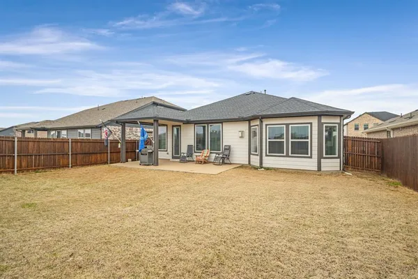 $340,000 | 1913 Briar Hl Drive, Denton, TX 76207