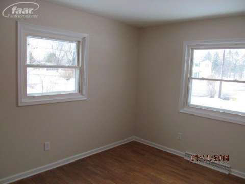 5389 River Ridge Drive Flushing, MI 48433 - Photo 13 of 27 20393125-12.JPG