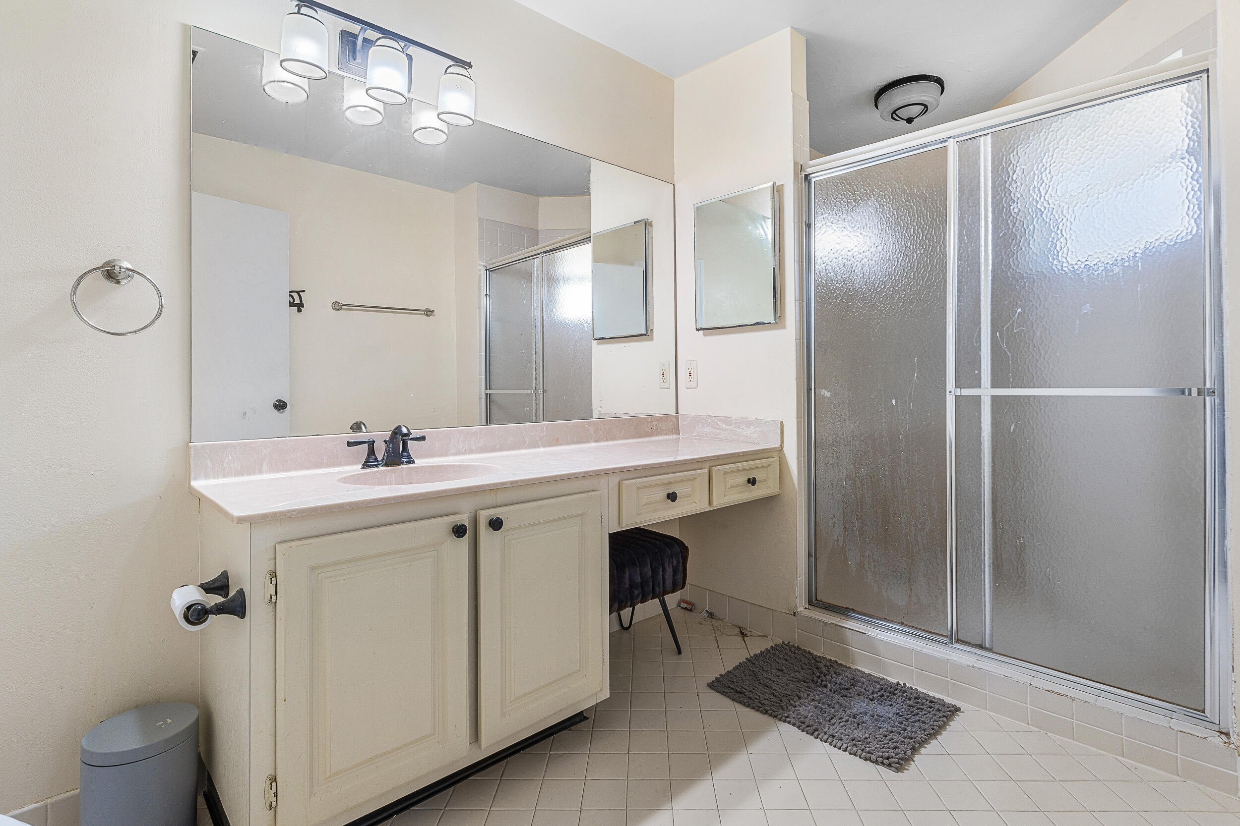 6626 Via Regina Boca Raton, FL 33433 - Photo 12 of 28 Primary Bathroom