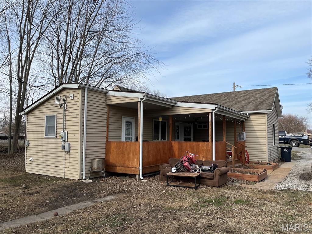 300 East 3rd S Street Mount Olive, IL 62069 - Photo 4 of 29