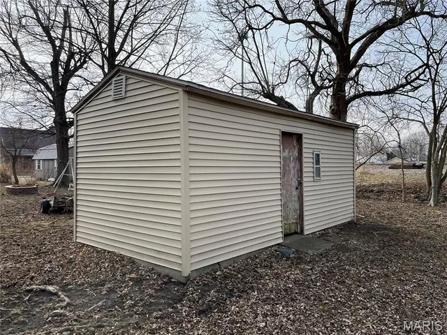 $64,900 | 300 East 3rd S Street, Mount Olive, IL 62069