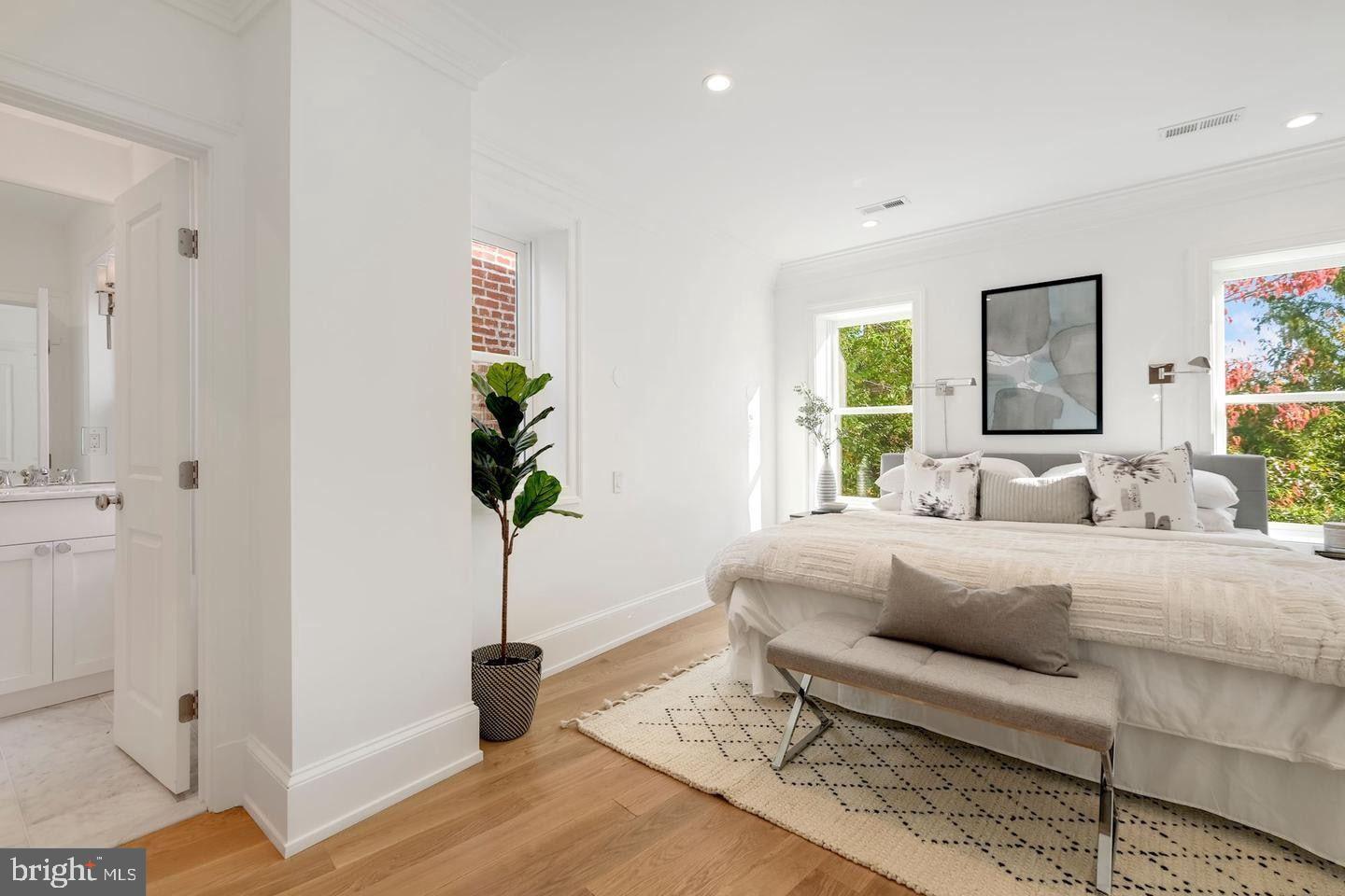 1421 27th Street Northwest Washington, DC 20007 - Photo 8 of 22