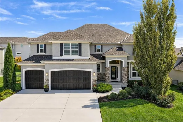 $800,000 | 25143 West 114th Court, Olathe, KS 66061