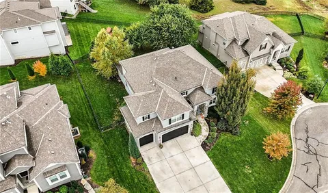 $800,000 | 25143 West 114th Court, Olathe, KS 66061
