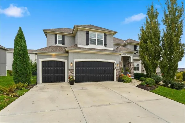 $780,000 | 25143 West 114th Court, Olathe, KS 66061