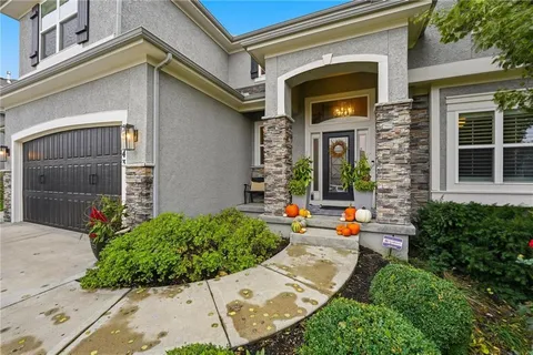 $825,000 | 25143 West 114th Court, Olathe, KS 66061