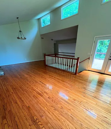 $445,000 | 140 Carver Hollow Lane, Pleasant Shade, TN 37145