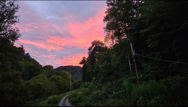 $445,000 | 140 Carver Hollow Lane, Pleasant Shade, TN 37145