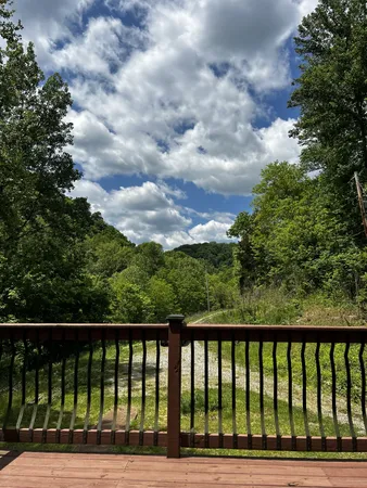 $445,000 | 140 Carver Hollow Lane, Pleasant Shade, TN 37145