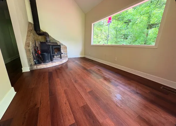 $445,000 | 140 Carver Hollow Lane, Pleasant Shade, TN 37145