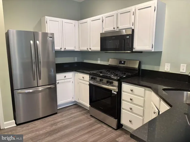 $2,650 | 1716 Lake Shore Crest Drive, Unit 33, Reston, VA 20190