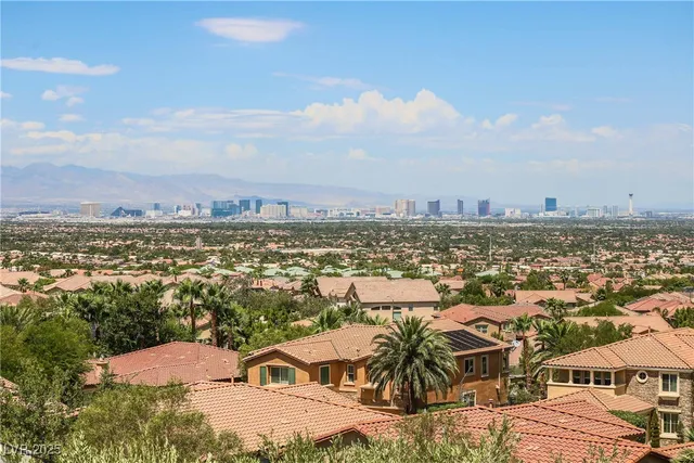 $2,300,000 | 422 Stone Lair Court, Henderson, NV 89012