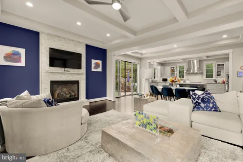 $2,750,000 | 3701-38 38th Street North, Arlington, VA 22207